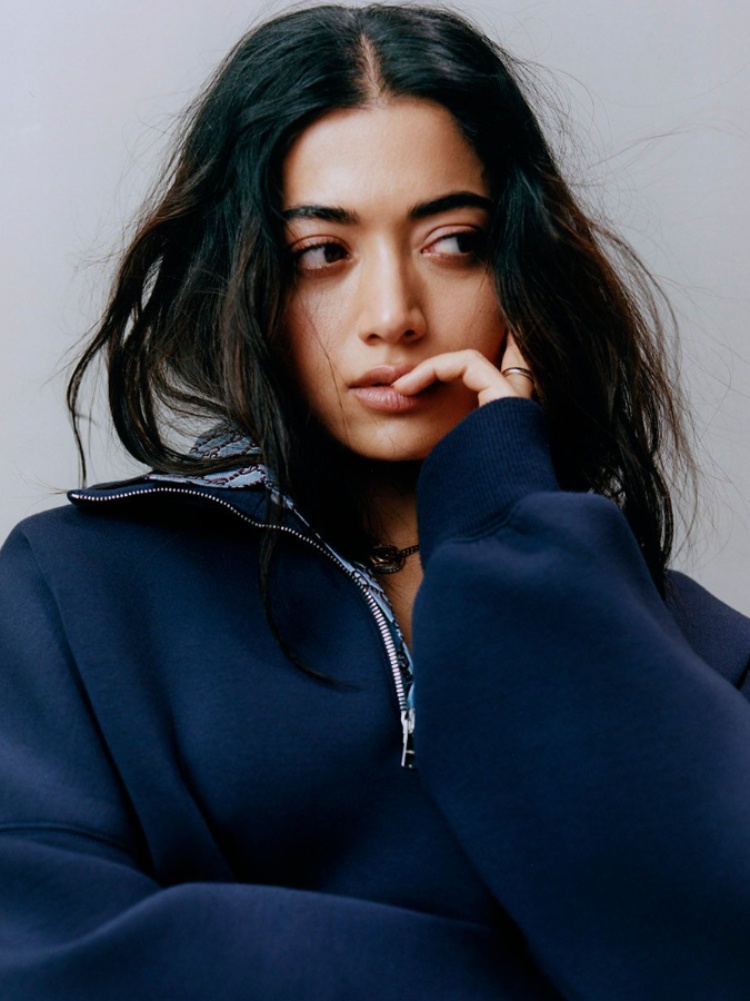 Leather and plated bronze cuff, Alighieri, ₹55,179 approx